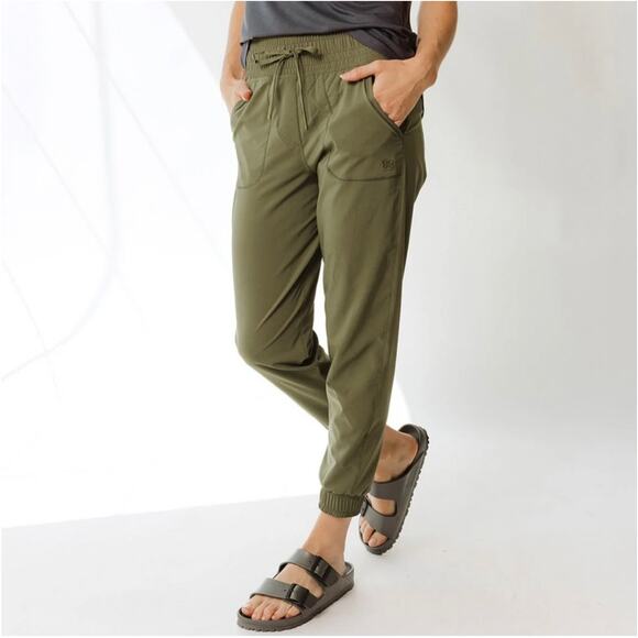 Albion Pants Womens Medium Green Olive Destination Jogger Athletic Sporty Travel - Picture 1 of 11